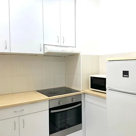 Prime - Modern 3 Bedroom Family With Parking Included & Garden Access Apartamento *