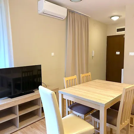 Prime - Modern 3 Bedroom Family With Parking Included & Garden Access * Budapeste